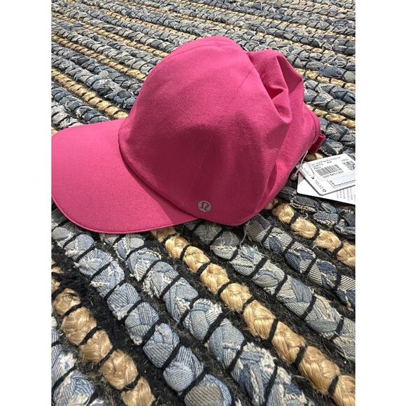 Lululemon fast and free running hat Pink New - Picture 2 of 5